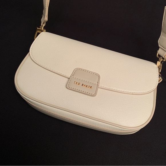 TED BAKER LONDON Rory Leather Shoulder Bag w/ Rose Rivet Strap NWT Ivory White - Picture 4 of 10